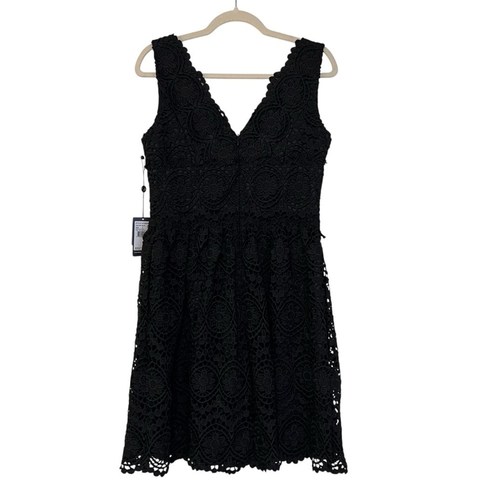 Adrianna Papell Allover Lace V Neck Fit & Flare Dress Black 8 NWT Cocktail Chic - Picture 4 of 5